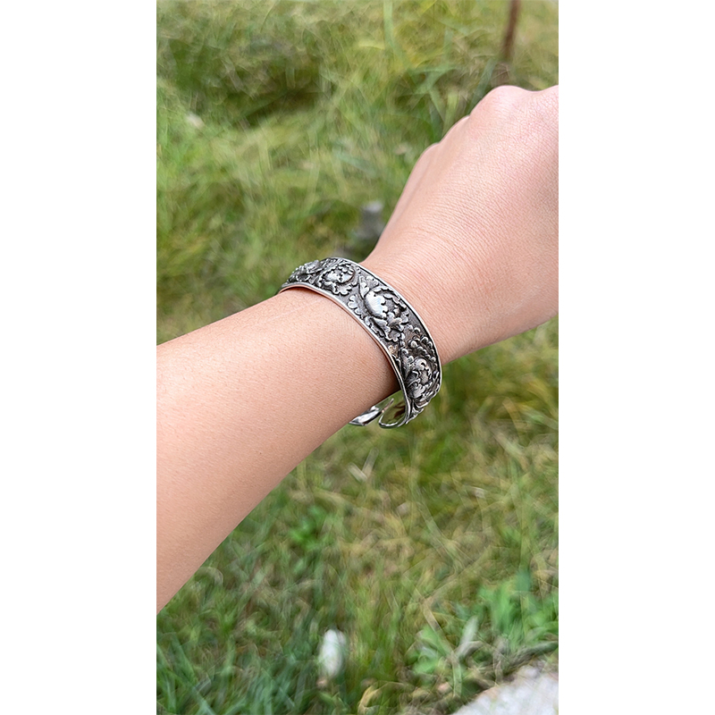Vintage Peony Silver Bangle
