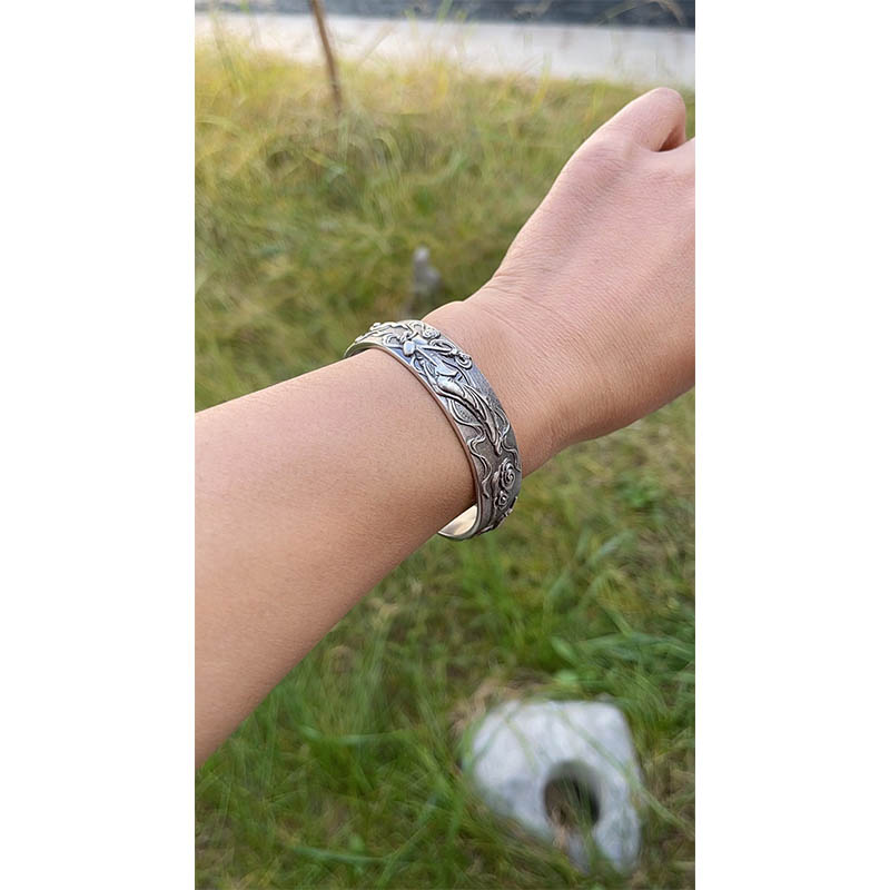 Retro Flying Apsaras Pure Silver Bangle