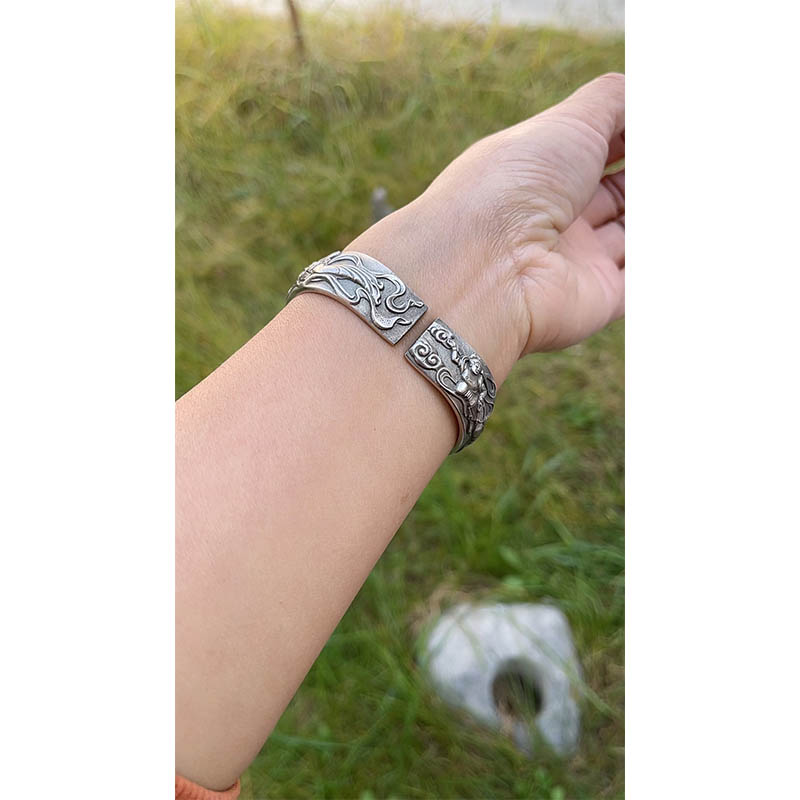 Retro Flying Apsaras Pure Silver Bangle