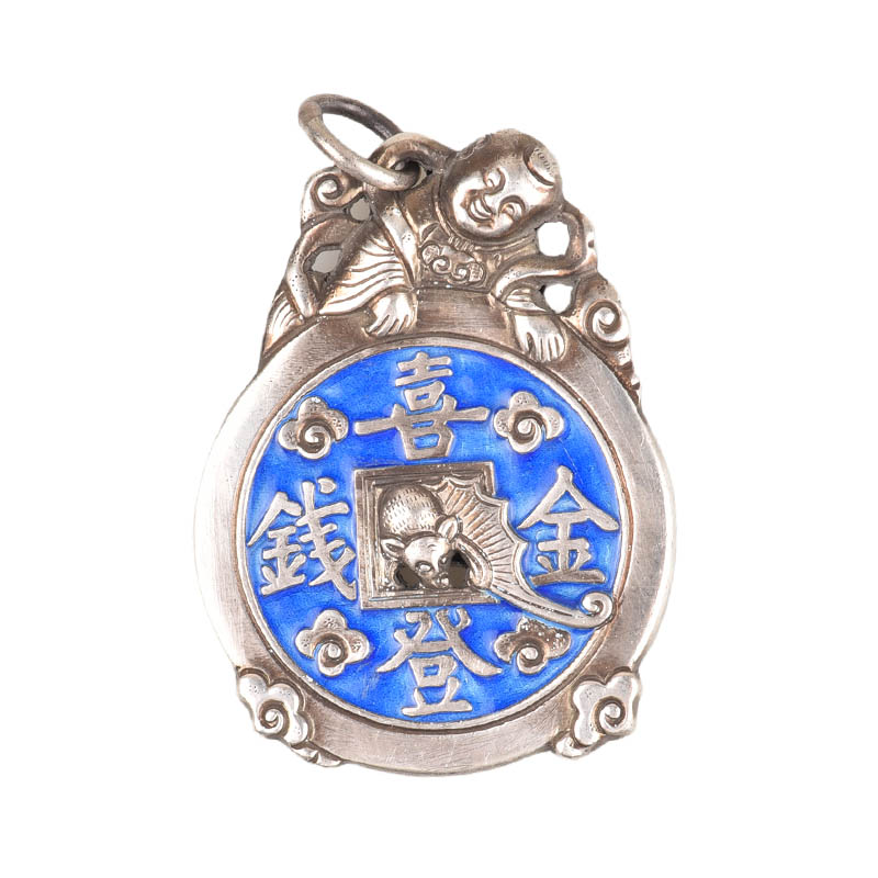 How to prevent silver from oxidizing during the production of ethnic-style silver pendants?