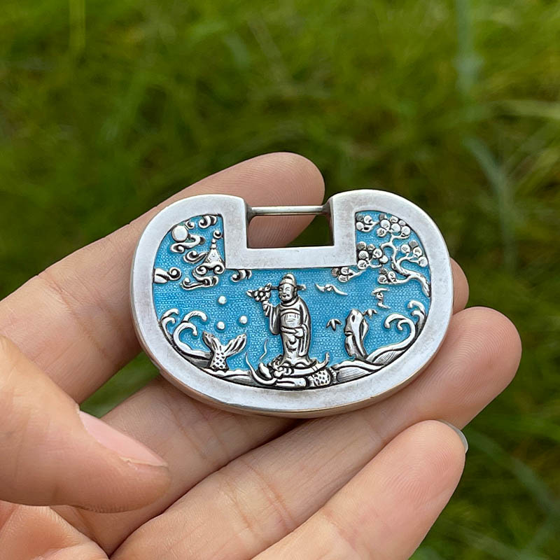 Vintage Figure Landscape Silver Locket