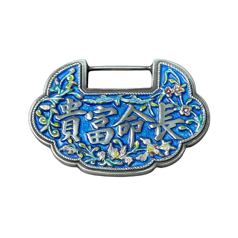 How can modern silver lockets balance traditional symbols with contemporary aesthetics?